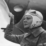 Čuvena Bošnjakinja, kćerka neba: Knjiga o Sabihi Gökçen