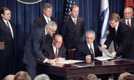 Godišnjica Washingtonskog sporazuma: Arhitektura iznuđenog mira