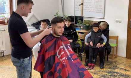 Dobrota na djelu: Bajramska frizura za liječenje učenice Selme Salkanović