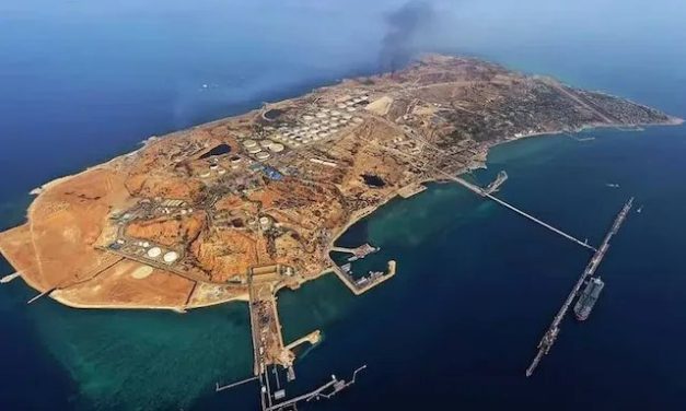 Zabranjeni otok: Amerikanci su napali otok, ali ne i naftne spremnike, čekali su da se berze zatvore da cijene ne podivljaju