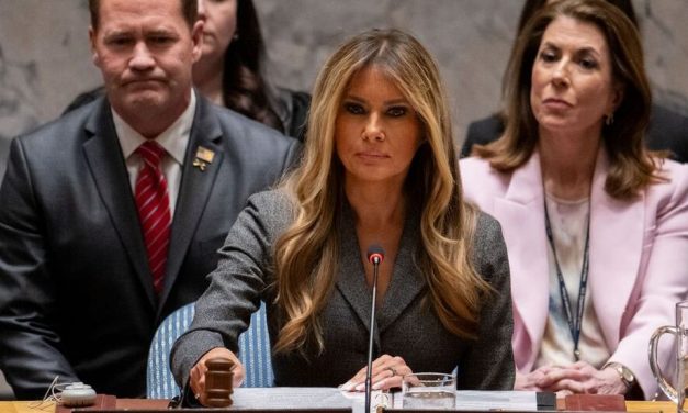 Melania Trump ozvaničila je smrt međunarodnog prava