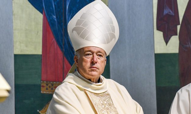 Kardinal McElroy proglasio rat protiv Irana „nelegitimnim“