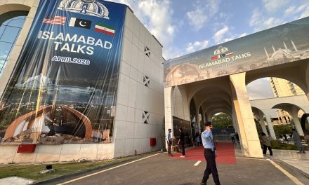 Islamabad: Napredak u pregovorima Irana i SAD-a prate zbunjujuće informacije o američkim ratnim brodovima u Hormuzu