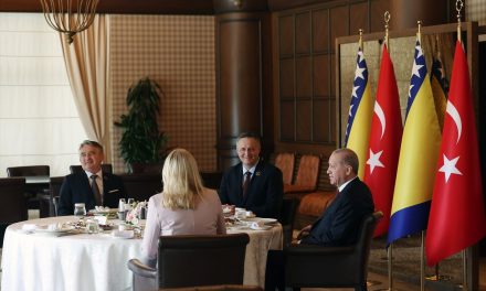 Erdogan ugostio članove Predsjedništva BiH na doručku u Antaliji