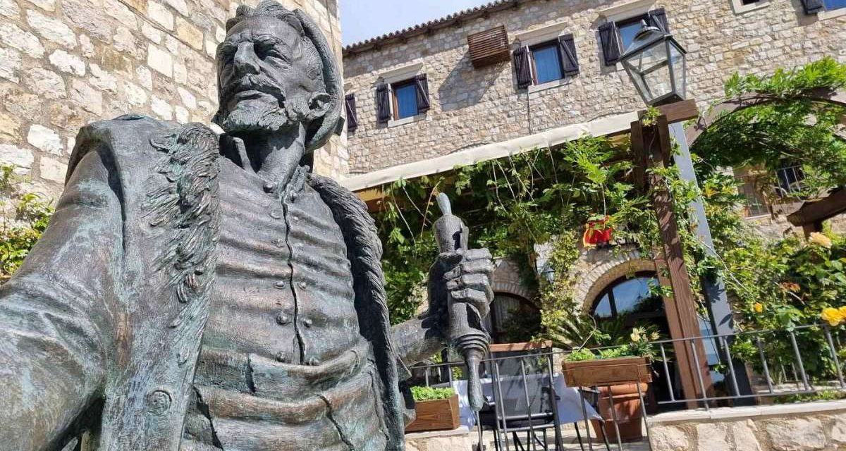 Tajna vjera Ma’aminima: U Ulcinju, između Mesije i polumjeseca