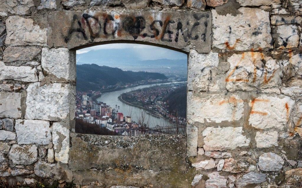 Zvornička policija zabranjuje i da se priča o zločinima koje su 1992. godine počinili Srbi u ovom gradu