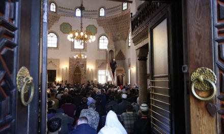 Hutba u Begovoj džamiji: Vakuf je temelj razvoja naših gradova