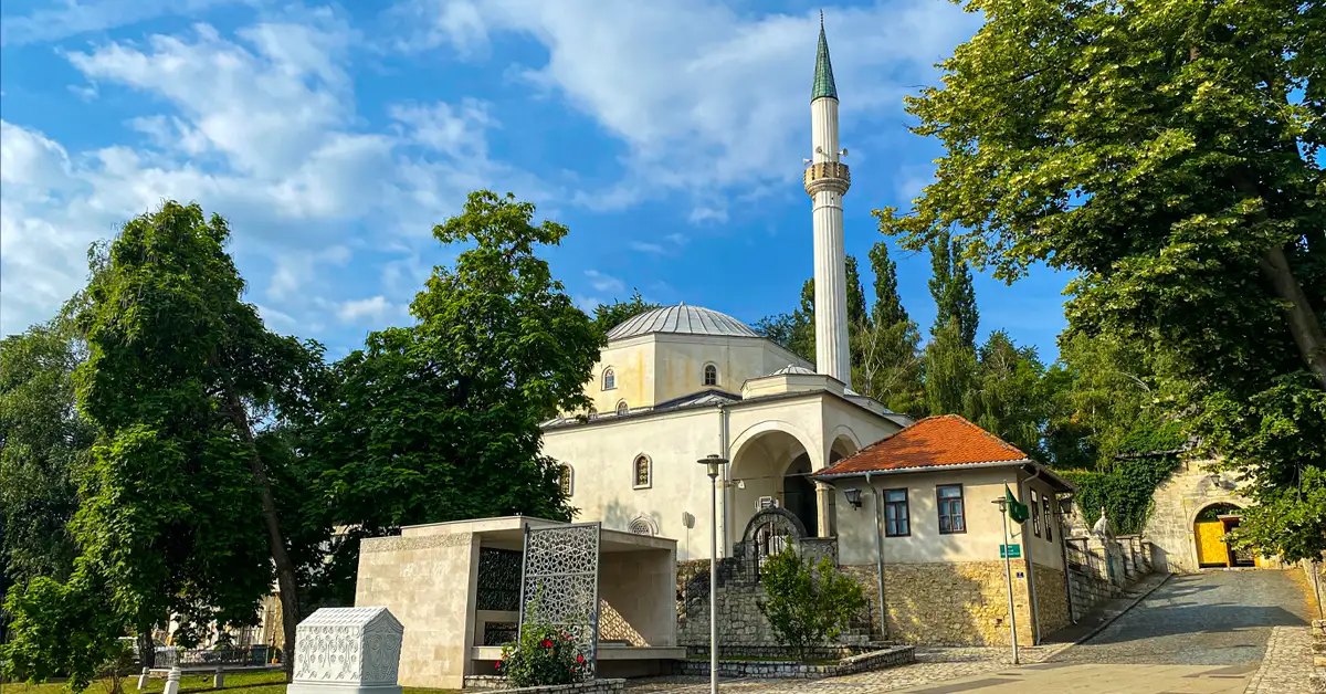 Gradačac obilježava 200 godina džamije svoga velikana Husein-kapetana Gradaščevića