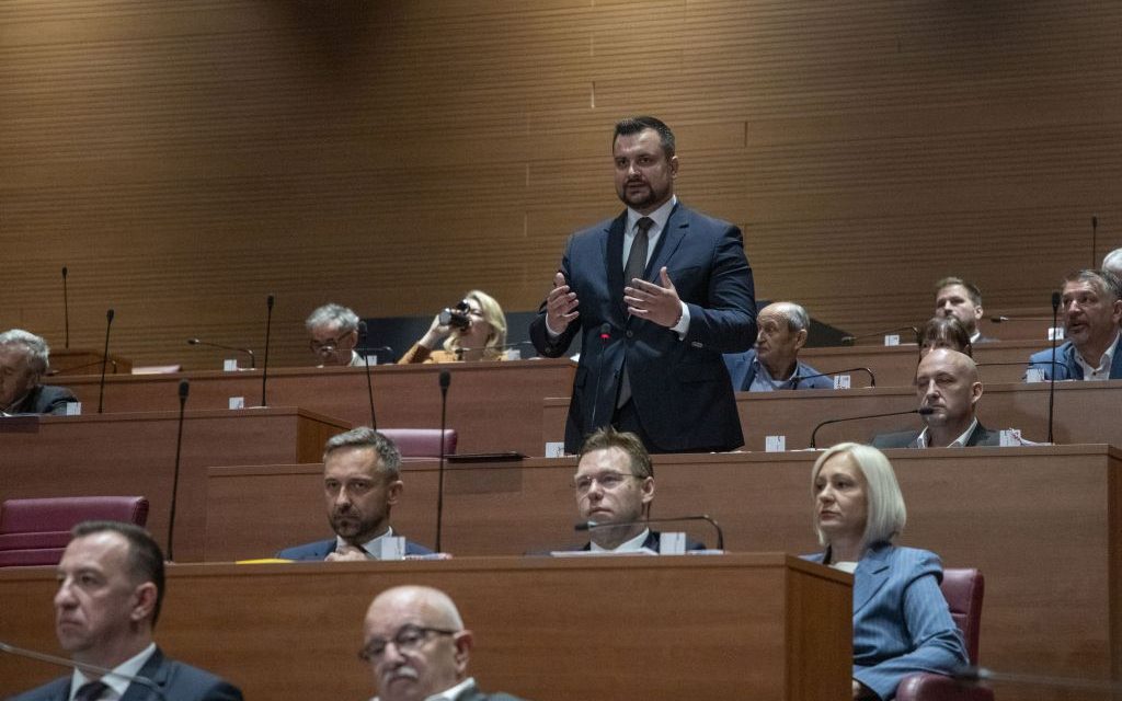 Hodžić otvorio aktualac pitanjem o prostorima nacionalnih manjina u Zagrebu