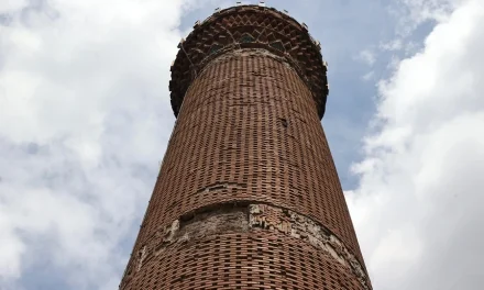 Krivi minaret u Sivasu