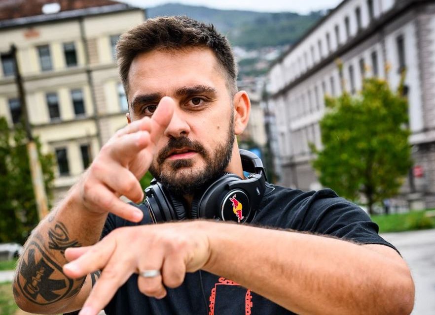 Frenkie Fanaticos: Pjesma posvećena reprezentaciji BiH