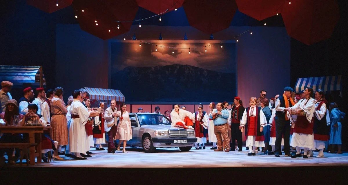 Premijerno izveden novi splitski “Ero s onoga svijeta”: Konja i magarca na sceni zamijenili motor i mercedes