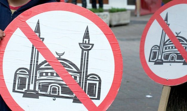 Kako se iznova proizvodi muslimanska prijetnja
