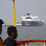 Iran otvara Hormuški tjesnac za sve komercijalne brodove, Trump im zahvalio, cijene nafte pale