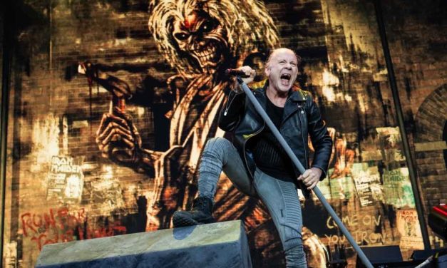 Rađanje iz fabričke buke: Historijski put i globalni fenomen heavy metala