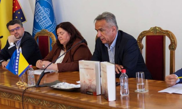 Promovirana dvotomna knjiga Safeta Bandžovića “Rusija i istočno pitanje — izazovi deosmanizacije i balkanski odgovori”
