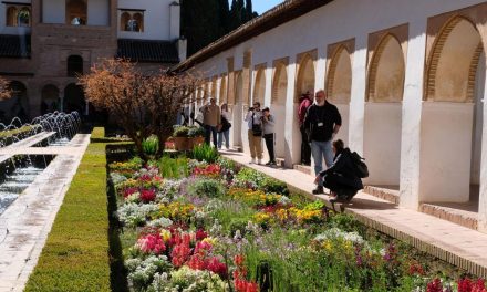Alhambra: Živo platno na pet hektara cvijeća