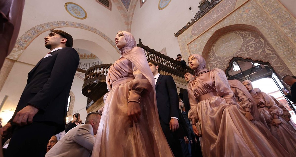 Sve više žena želi na džumu: Islamski feminizam sve rasprostranjeniji u Bosni i Hercegovini