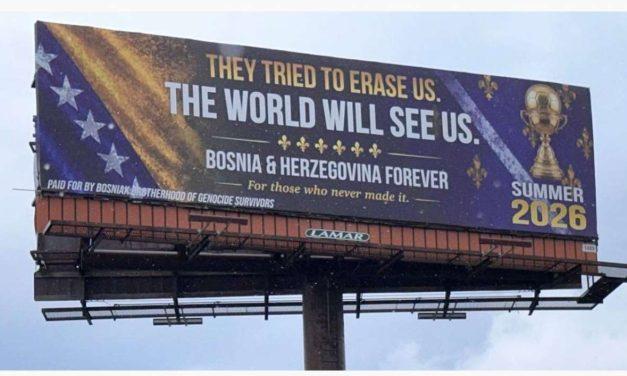 Bilboard u Chicagu: Pokušali su da nas izbrišu. Svijet će nas vidjeti.