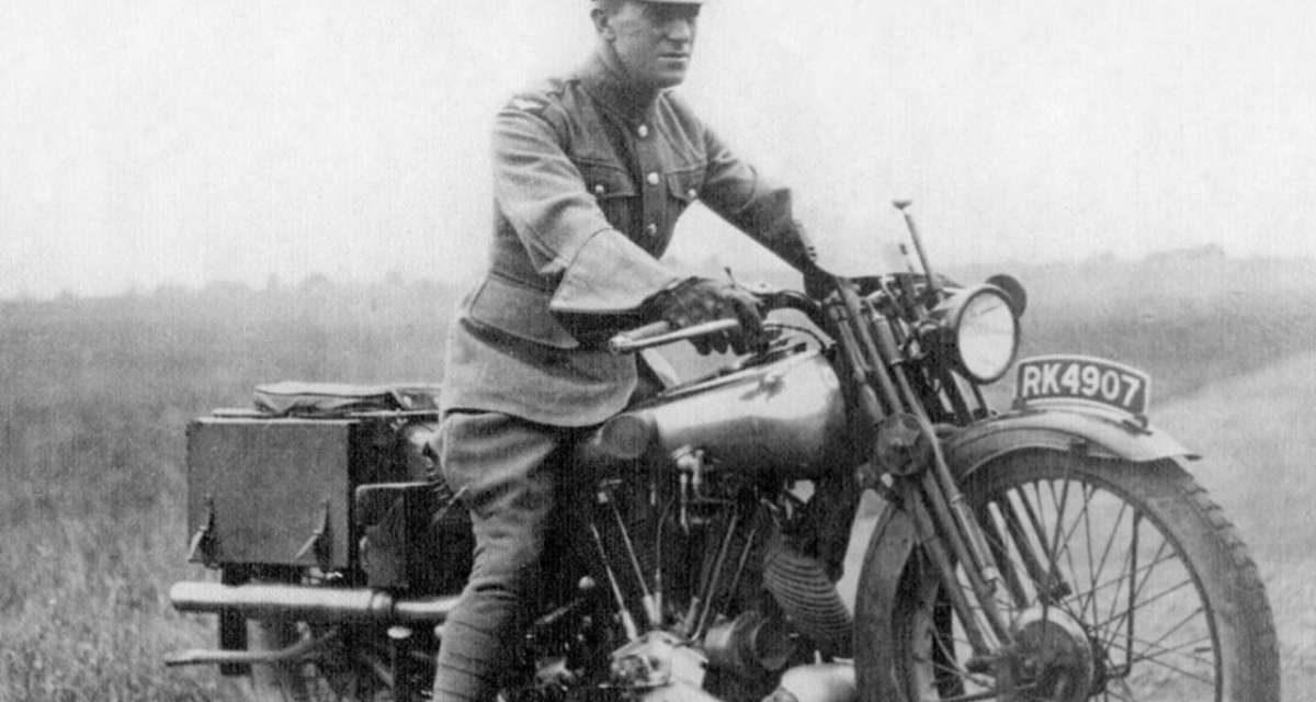 Kako je pogibija Lawrencea od Arabije uvela u upotrebu kacige za motocikle