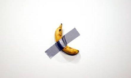 Umjetničko djelo banana zalijepljena na zidu opet ukradeno, ne zna se je li i pojedeno