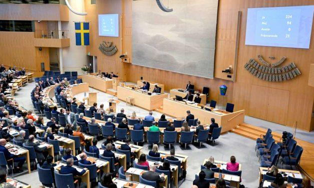 Švedska usvojila kontroverzni imigracioni “zakon o cinkarenju”