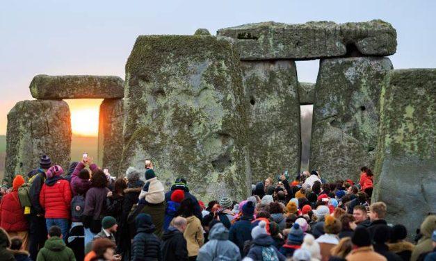 Otkriven “prototip” Stonehengea: Čak 500 godina starija drvena struktura otkriva tajne drevnih rituala!