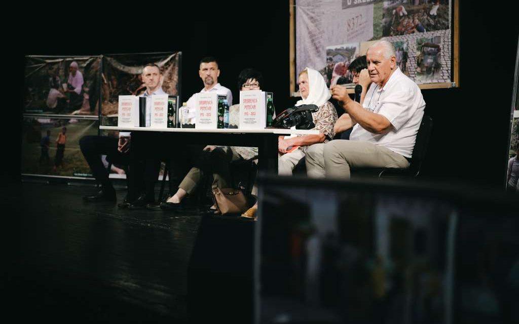 Promovirana fotomonografija “Srebrenica – Potočari 1995-2025: 30 godina dokaza genocida”, autora Ahmeta Bajrića Blicka