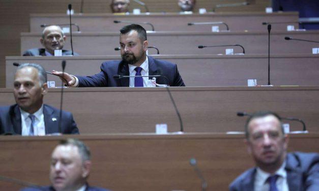 Hrvatski sabor minutom šutnje odao počast žrtvama genocida u Srebrenici