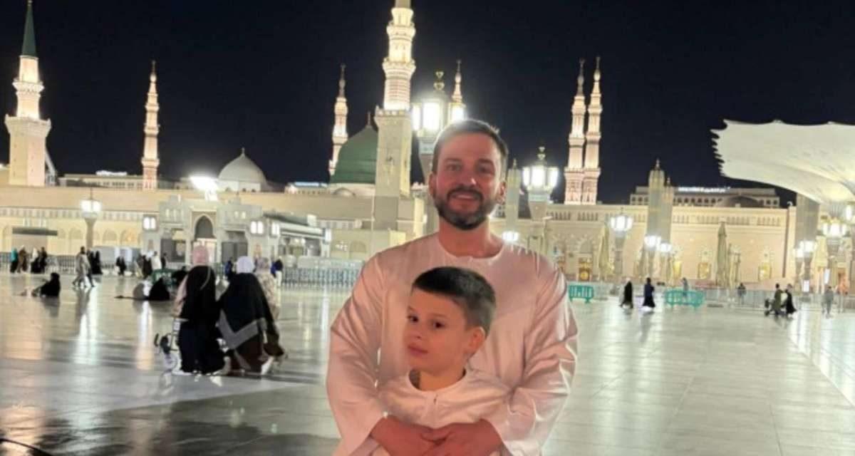 Kako se autistični dječak koji ne govori i njegov otac bore protiv islamofobije pečenjem kolača i dijeljenjem u džamijama