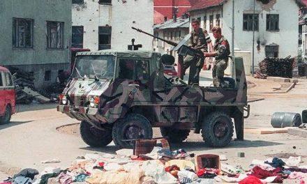 Napad na Srebrenicu, izdaja UN-a i početak genocida
