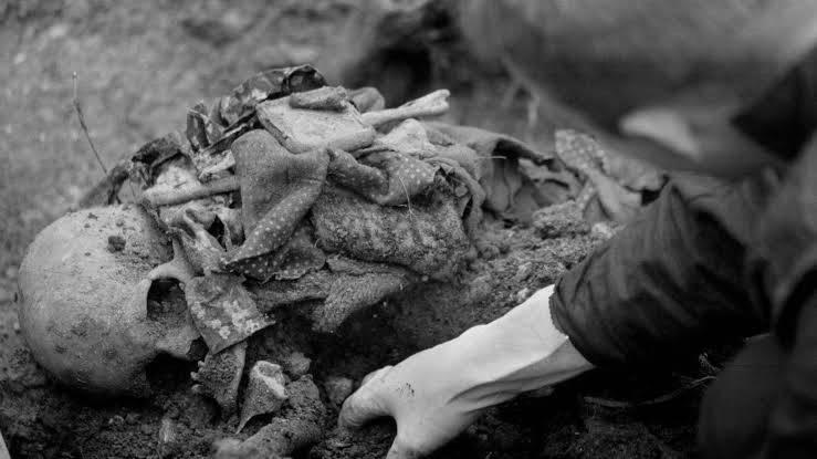 Primjeri genocida navedeni u Kur'anu: Ubijanje muške djece i bacanje ljudi u vatru