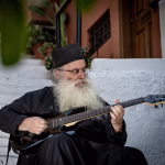 Metal album grčkog sveštenika postao najtraženije izdanje godine