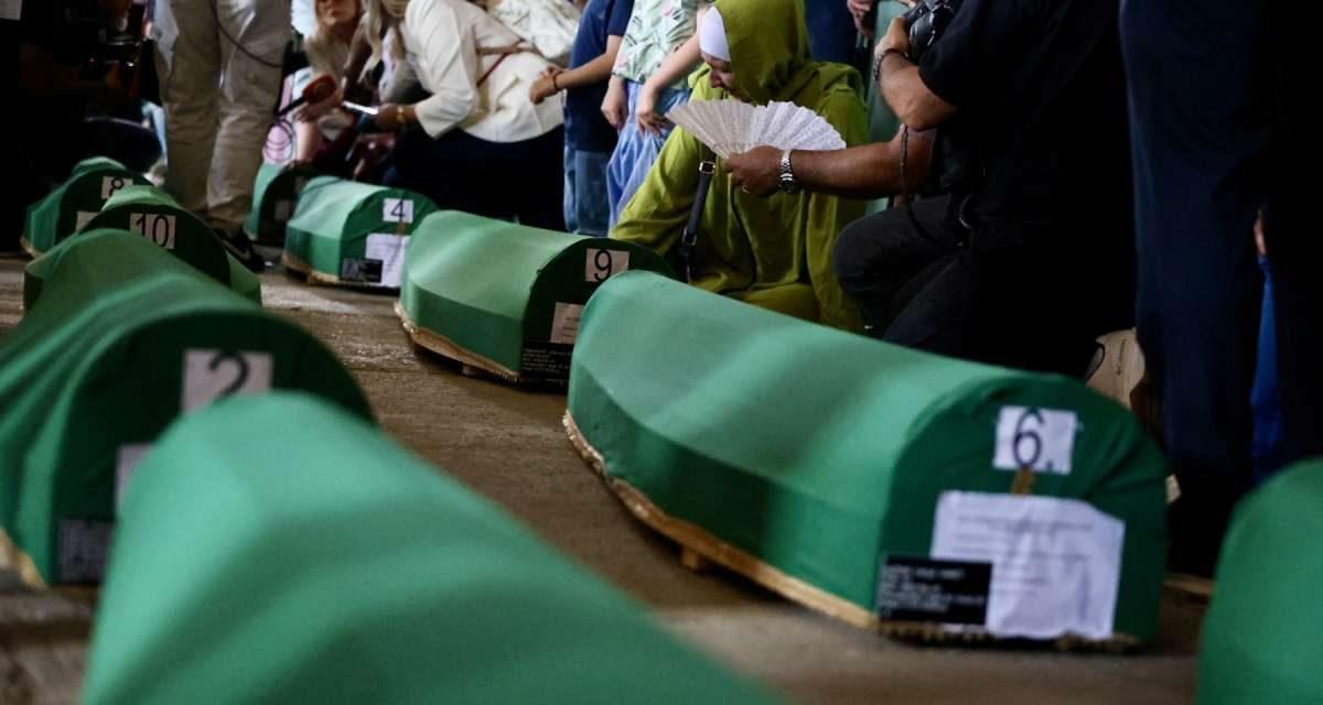 Još 14 tabuta stiglo u Potočare uoči dženaze 11. jula