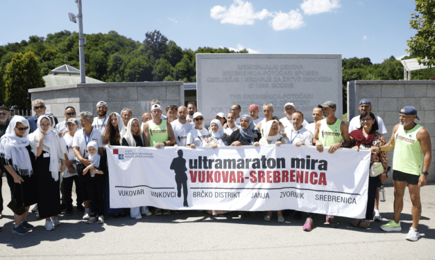 Petnaest godina trčanja za istinu i mir: Ultramaratonci iz Vukovara stigli u Srebrenicu