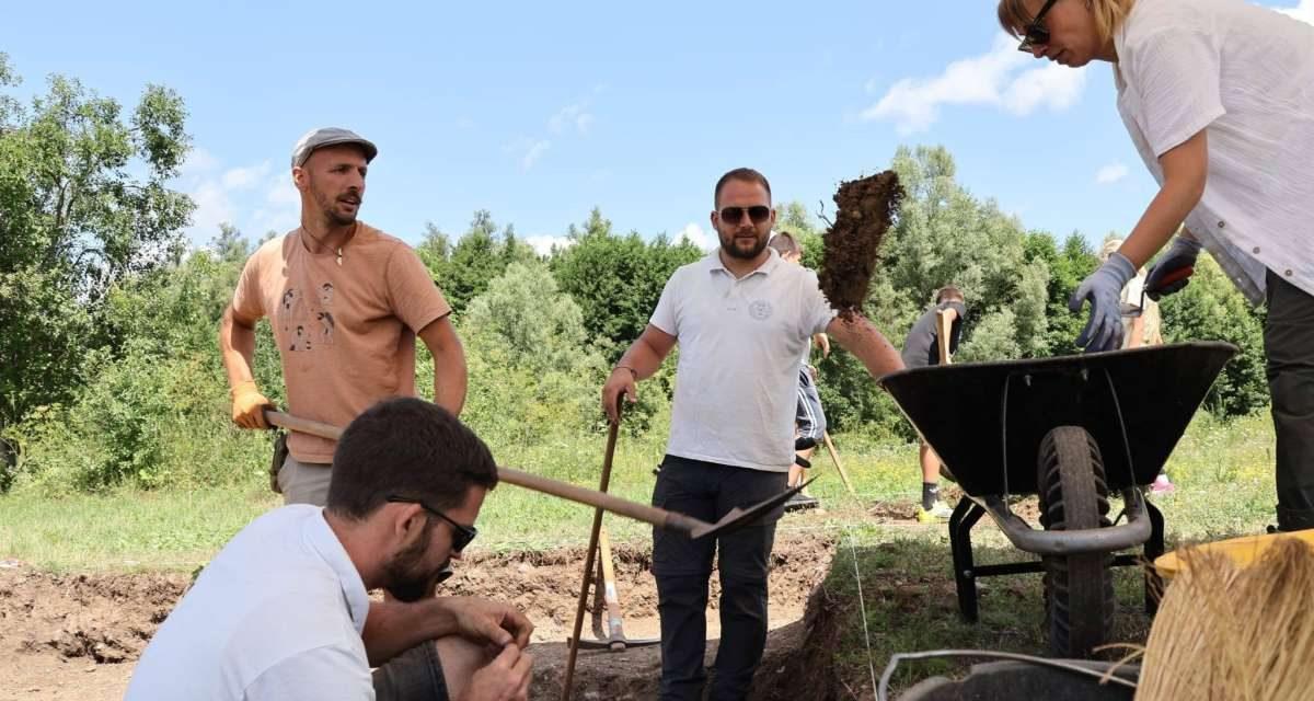 Smaragdna tajna skrivena tisućljećima: Kako su lički kamenčići oživjeli rimsku legendu o Uni