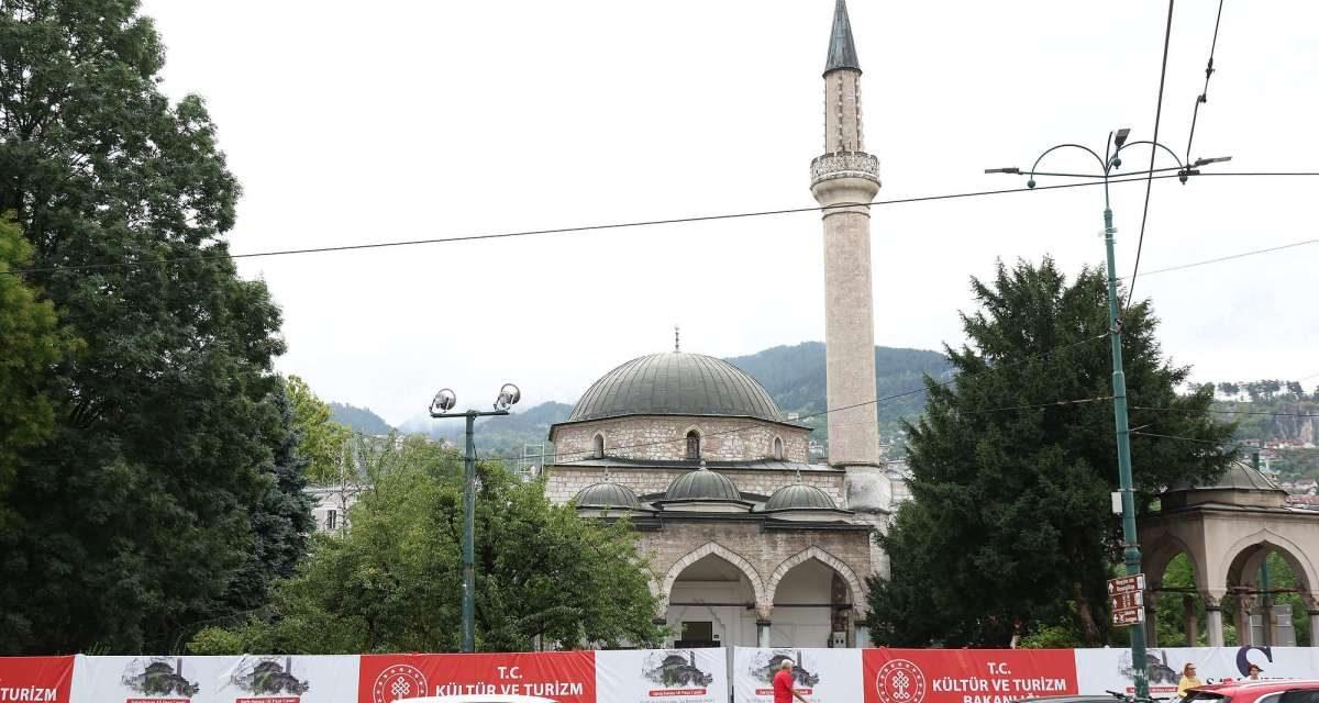 U njenom haremu leže naučnici, uglednici i heroji odbrane Bosne i Hercegovine, ali i “gajretovci” kojima su turbe digli Karađorđevići