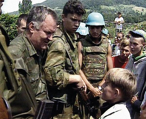Narod u vječnom ibretu: Bošnjaci se i dalje čude zašto im kolege i komšije žale za ratnim zločincem