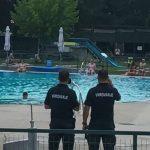 Žena u burkiniju istjerana s bazena u Mariboru