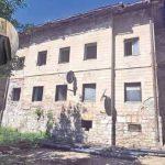 U kući sjećanja: Husejn ef. Omerović, posljednji živi učenik Podrinjske medrese posjetio bivšu školu