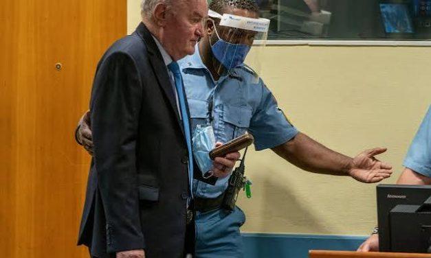 Ratko Mladić u stanju “raspada”, ali pritisak nije urodio plodom, živ neće moći vani