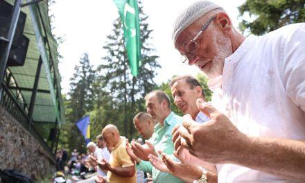 Dova kod Djevojačke pećine: Izlaskom na dovišta Bošnjaci potvrđuju ljubav prema islamu i svoj zemlji