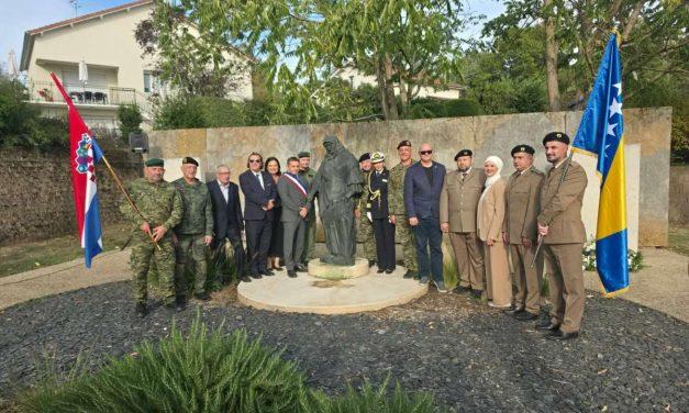 U Villefranche-de-Rouergueu odata počast Bošnjacima koji su se pobunili protiv nacističke komande