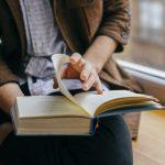 Istraživači s Cambridgea tvrde: Osobe koje mnogo čitaju mentalno su zdravije