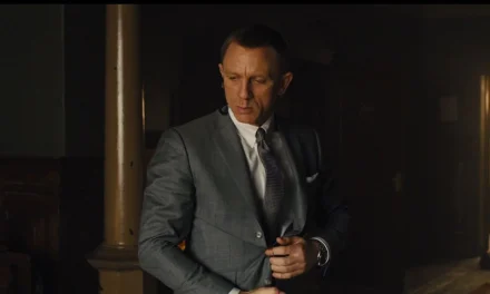 James Bond ide na aukciju