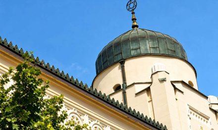 Dok jedina sinagoga prokišnjava, vlast puni džepove milionerima: Propuštena prilika da se zauvijek začepe usta zlonamjernoj cionističkoj propagandi