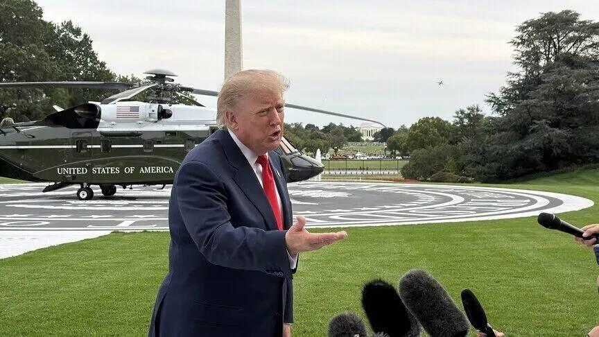 Europa u klin, Trump u ploču: Jedni uvode sankcije Rusiji, drugi kupuju ruski dizel